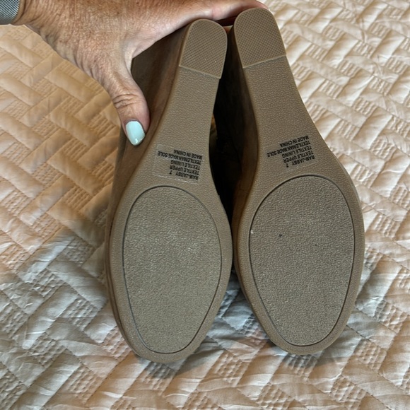 NWOT rampage, size 7, suede, wedge, heel, ankle boot, inside zip, Brown - Picture 5 of 6